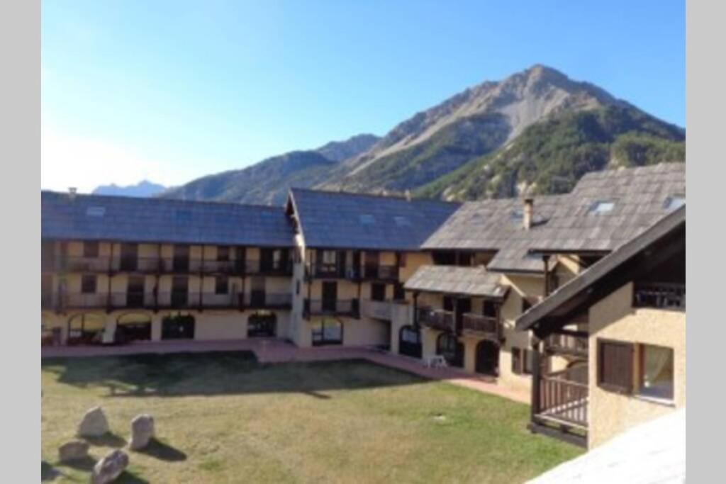 Loue Studio De Vacances Renove A Неваш Екстер'єр фото